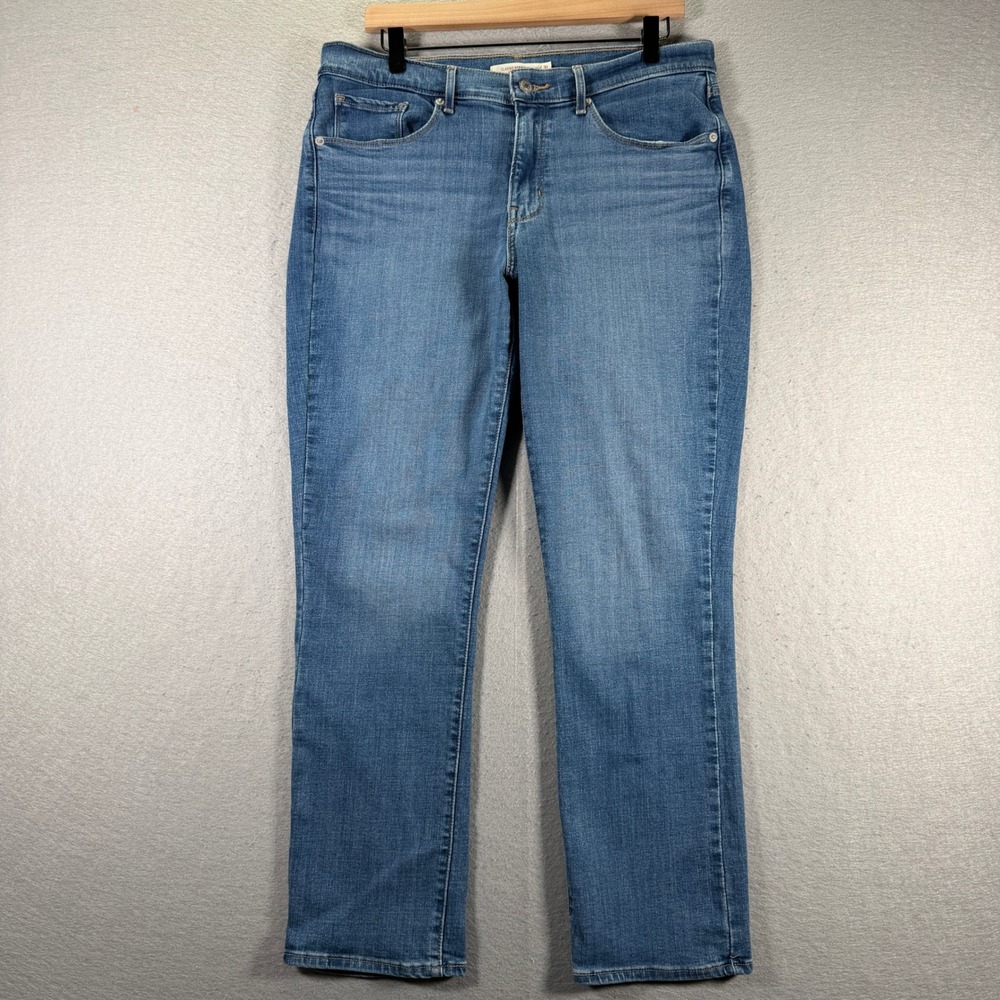 Levis Classic Straight Jeans Womens 31 Blue Medium Wash Denim 39250-0082